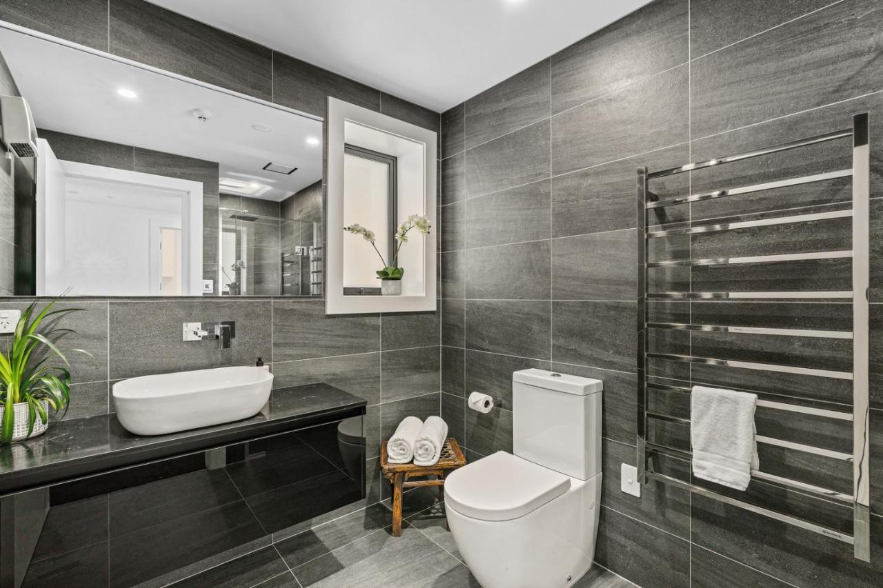 Luxurious Lakefront Penthouse Wanaka Exterior foto